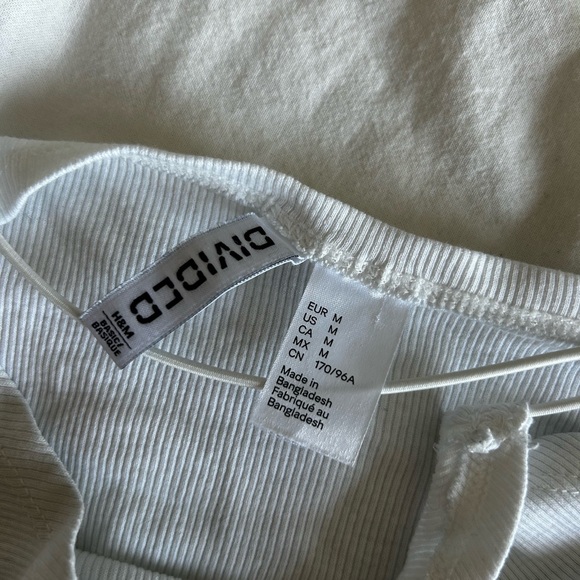 SOLD!!!! White tank top - Picture 2 of 2